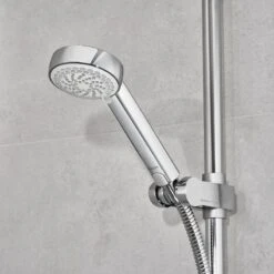 Aqualisa Visage Q Digital Smart Shower Concealed Adjustable With Bath - Gravity Pumped -Home Bathroom Store aqualisa visage q digital smart shower concealed adjustable with bath gravity pumped vsq.a2.bv .dvbtx .20 2